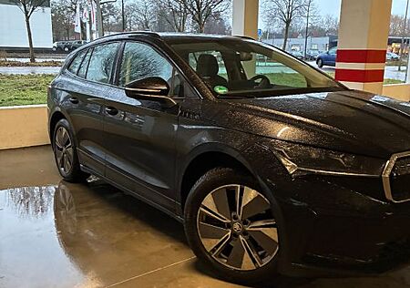 Skoda Enyaq iV 60 Loft | 1.Hand | Reifen und TÜV neu!