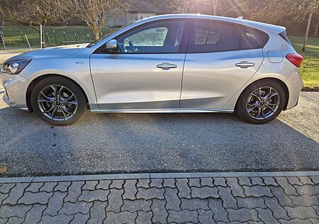 Ford Focus 1,5 EcoBlue AHK ST-Line ST-Line