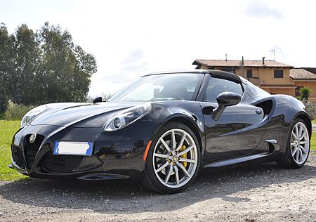 Alfa Romeo 4C 1.8 TBi 16V 241PS Spider Mint condition