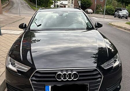 Audi A4 2.0 TDI S tronic