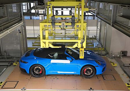 Porsche 992 Cabrio 4 GTS - Lift-Matrix-PDCC-Burmester