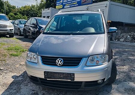 VW Touran Volkswagen Highline. Automatik. 2.0. TDI.
