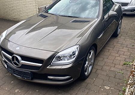 Mercedes-Benz SLK 200 -