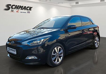 Hyundai i20 Passion +*NAVI*KAMERA*PDC