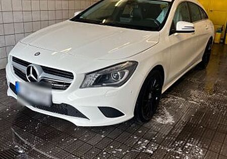 Mercedes-Benz CLA 180 Shooting Brake gebraucht kaufen Mercedes-Benz CLA 180 Shooting Brake -