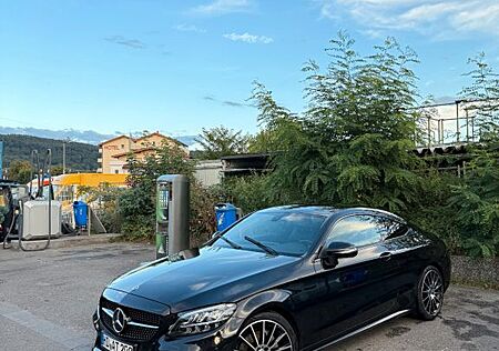 Mercedes-Benz C 200 Coupé / AMG / Night / Burmester / LED