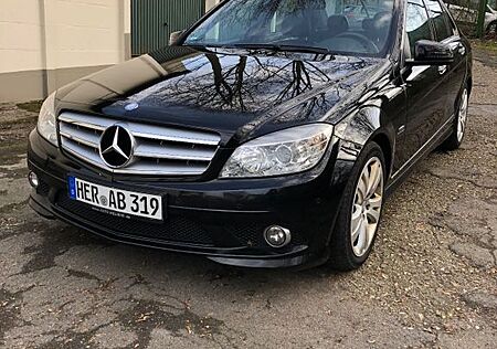 Mercedes-Benz C 200 CGI BlueEFFICIENCY Autom. -