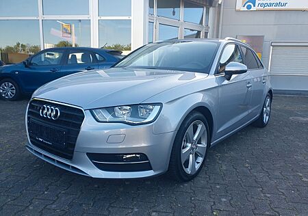 Audi A3 2.0 TDI S line DSG Navi PDC SH Alu 17 2Hd