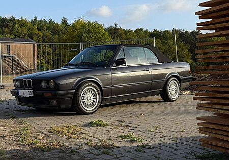 BMW E30 Cabrio 318i M Shadowline Oldtimer 122tsd KM