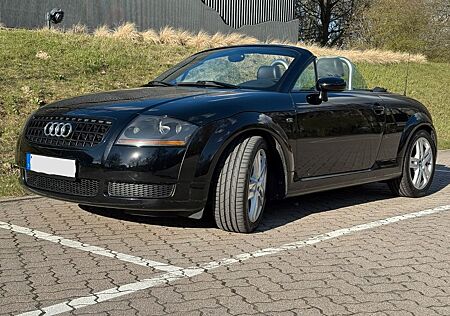 Audi TT Roadster, GARAGE, SCHÖNWETTER & TOP GEPFLEGT