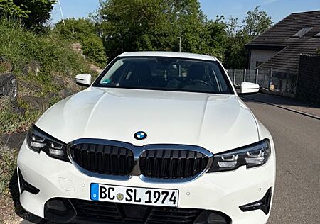 BMW 320d Advantage Automatic -Nav, Applcar