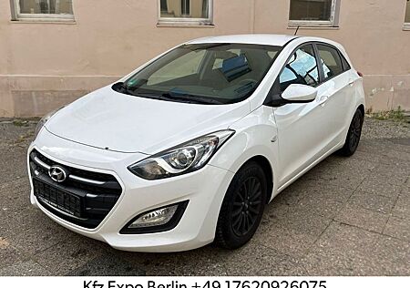 Hyundai i30 blue 1.6 CRDi 81kW Trend KLIMA / EURO 6