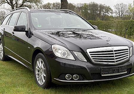 Mercedes-Benz E 220 CDI T BlueEFFICIENCY ELEGANCE ELEGANCE