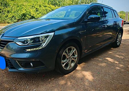 Renault Megane TCe 140 GPF Bose Edition Grandtour Bo...
