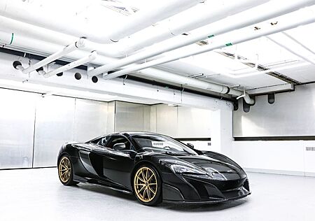 McLaren 675LT Coupe Scheckheft Carbondach