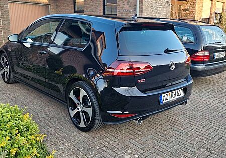 VW Golf Volkswagen GTI Perf. 1.Hd. Original DAB Navi Temp. Dyn
