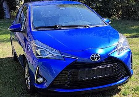 Toyota Yaris 1,5-l-Dual-VVT-iE Team Deutschland Tea...
