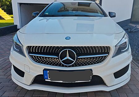 Mercedes-Benz CLA 200 AMG Line AMG Line