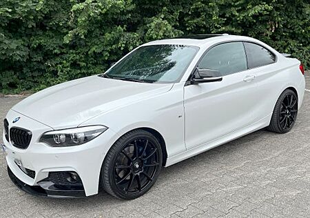 BMW 220i Steptronic Coupé M Sport Night Paket