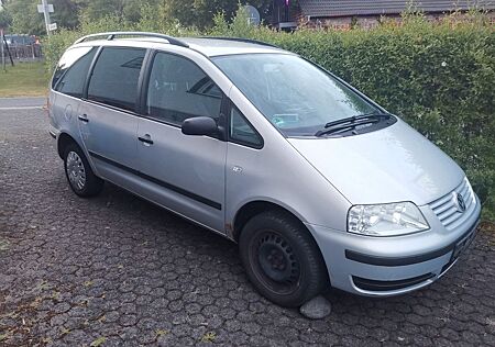 VW Sharan Volkswagen 2.0 Benziner