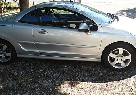 Peugeot 207 CC 1,6-16V Cabrio Tüv Neu 2 HD 6 Gang
