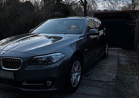 BMW 530d Touring A -