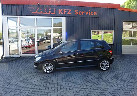 Mercedes-Benz B 200 B -Klasse 22