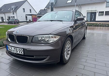 BMW 118d -Tempomat, DPF neu, Sportsitze, HiFi Alpine