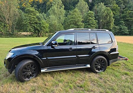Mitsubishi Pajero 3,2 DI-D Instyle Automatik Instyle