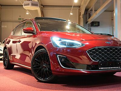 Ford Focus 1.5 EcoBoost VIGNALE *LED*Kamera*Navi*Pano