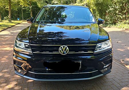 VW Tiguan Volkswagen 2.0 TSI 132kW DSG 4MOTION Highline Hi...