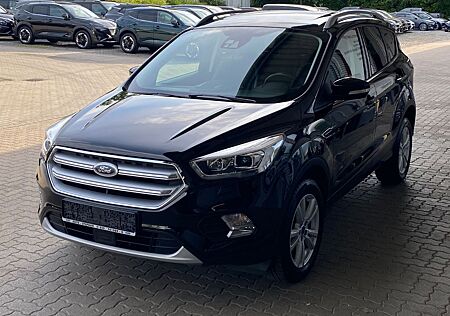 Ford Kuga 4x4 Titanium.TopAssistenzACC.Panorama.1Hand