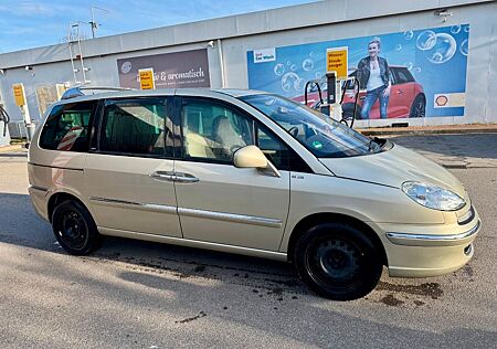 Peugeot 807 Premium HDi FAP 165 Auto Premium
