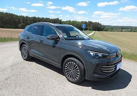 VW Tiguan Volkswagen 1.5 eTSI DSG Elegance+AHK+Leder+Pano+Navi