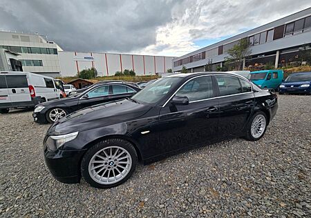 BMW 530d 530 Baureihe 5 Lim. /LEDER/XENON/NAVI/ALUFEL