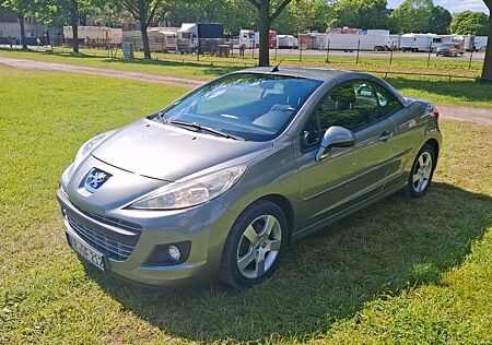 Peugeot 207 CC HDi FAP 110 Cabrio 2 Hand PDC