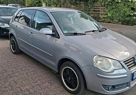 VW Polo Volkswagen AUTOMATIK 1.2 44kW Trendline