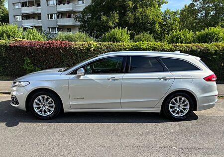 Ford Mondeo 2,0 Voll-Hybrid Titanium Autom. Turnier