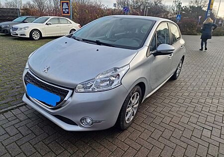 Peugeot 208 1.2 Active PureTech 82 Active