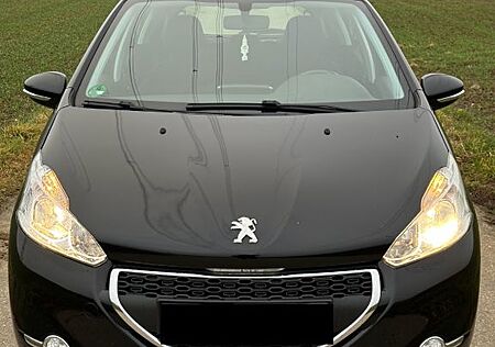 Peugeot 208 Scheckheft TÜV NEU 11/2027