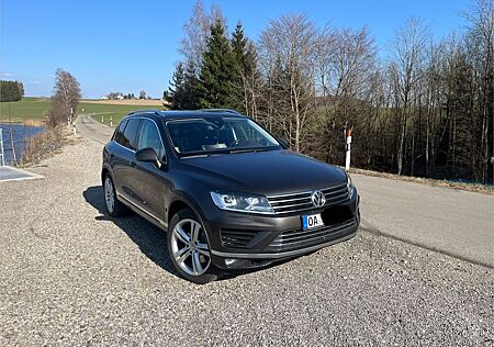 VW Touareg Volkswagen 4.2 V8 TDI Tiptronic Exclusive Exclusive