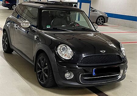Mini Cooper CHILI/LEDER/PANO/KLIMAAUTO/XENON/SHZG/PDC