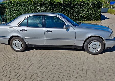 Mercedes-Benz C 180 ELEGANCE Elegance