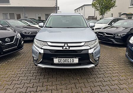 Mitsubishi Outlander Plus 4WD 7 Sitzer