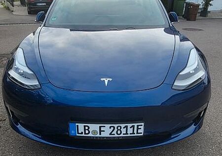 Tesla Model 3 Standard-Reichweite Plus - Hinterrad...