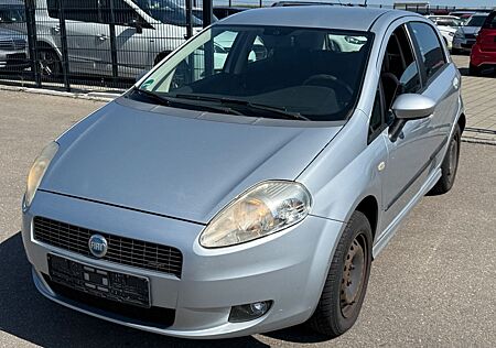 Fiat Punto 1.4 16V Active/KLIMAAUTO/5-TÜRER/SERVO/