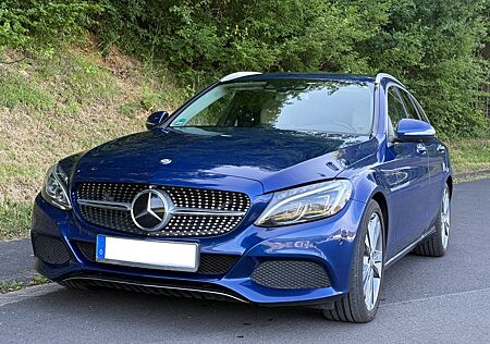 Mercedes-Benz C 250 C 250d 4Matic Airmatic HUD Burmester Memory VOLL