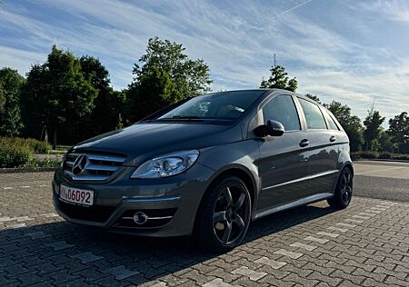 Mercedes-Benz B 180 B -Klasse