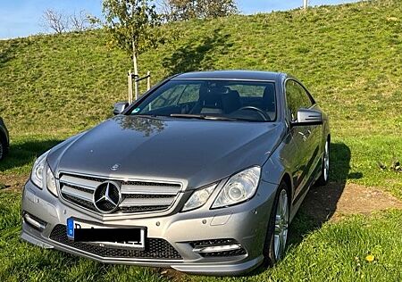 Mercedes-Benz E 250 Coupé CDI BlueEFFICIENCY AVANTG....