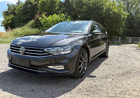 VW Passat Variant Volkswagen 2.0 TDI SCR DSG Business Vari...